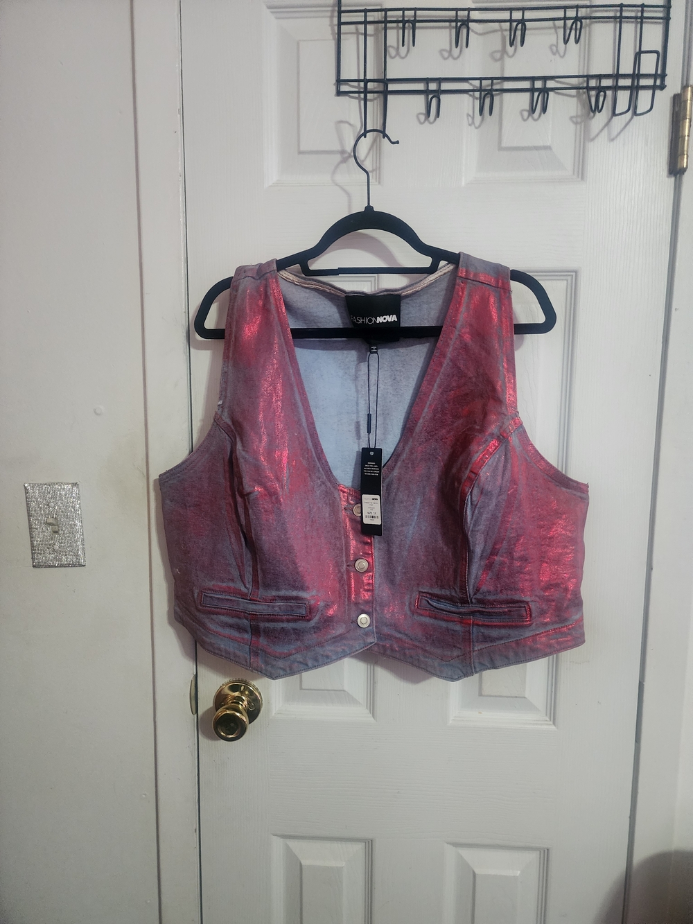 Fashion Nova Pink Iridescent Metallic Cropped Vest